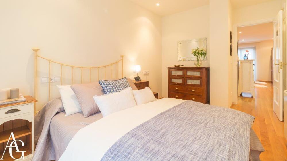 Apartamento Plaza De Espana Ribadeo Ngoại thất bức ảnh